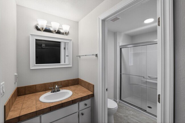 Building Photo - 12055 SW Morlock Ct