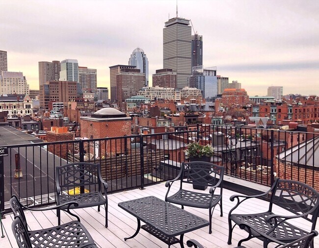 Building Photo - 259 Beacon St