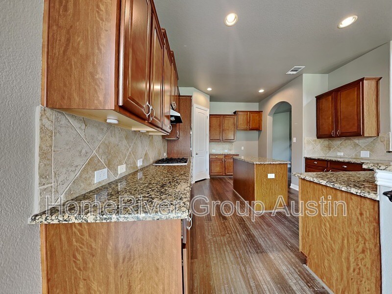 Building Photo - 2917 Rambling Creek Ln