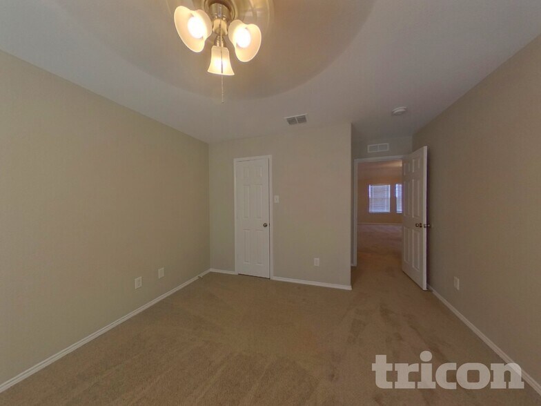 Building Photo - 12417 Worthington Ln