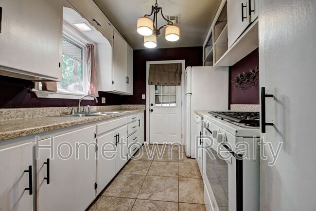 Building Photo - 2200 Downing St