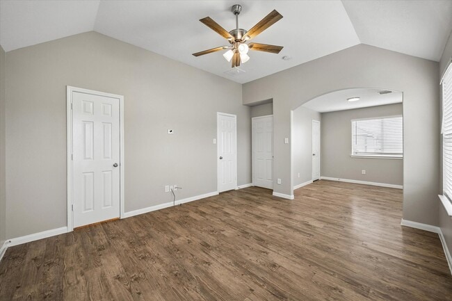 Building Photo - 15510 Kiplands Bend Dr