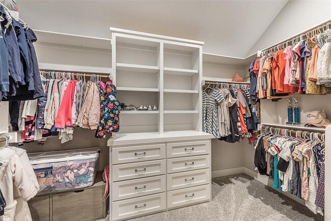 Building Photo - 127 5th St