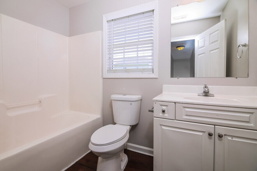 Building Photo - 1238 Braemar Highland Dr
