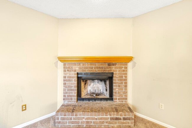 Building Photo - all electric home