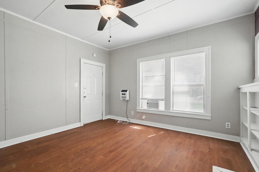 Building Photo - 642 Beech St