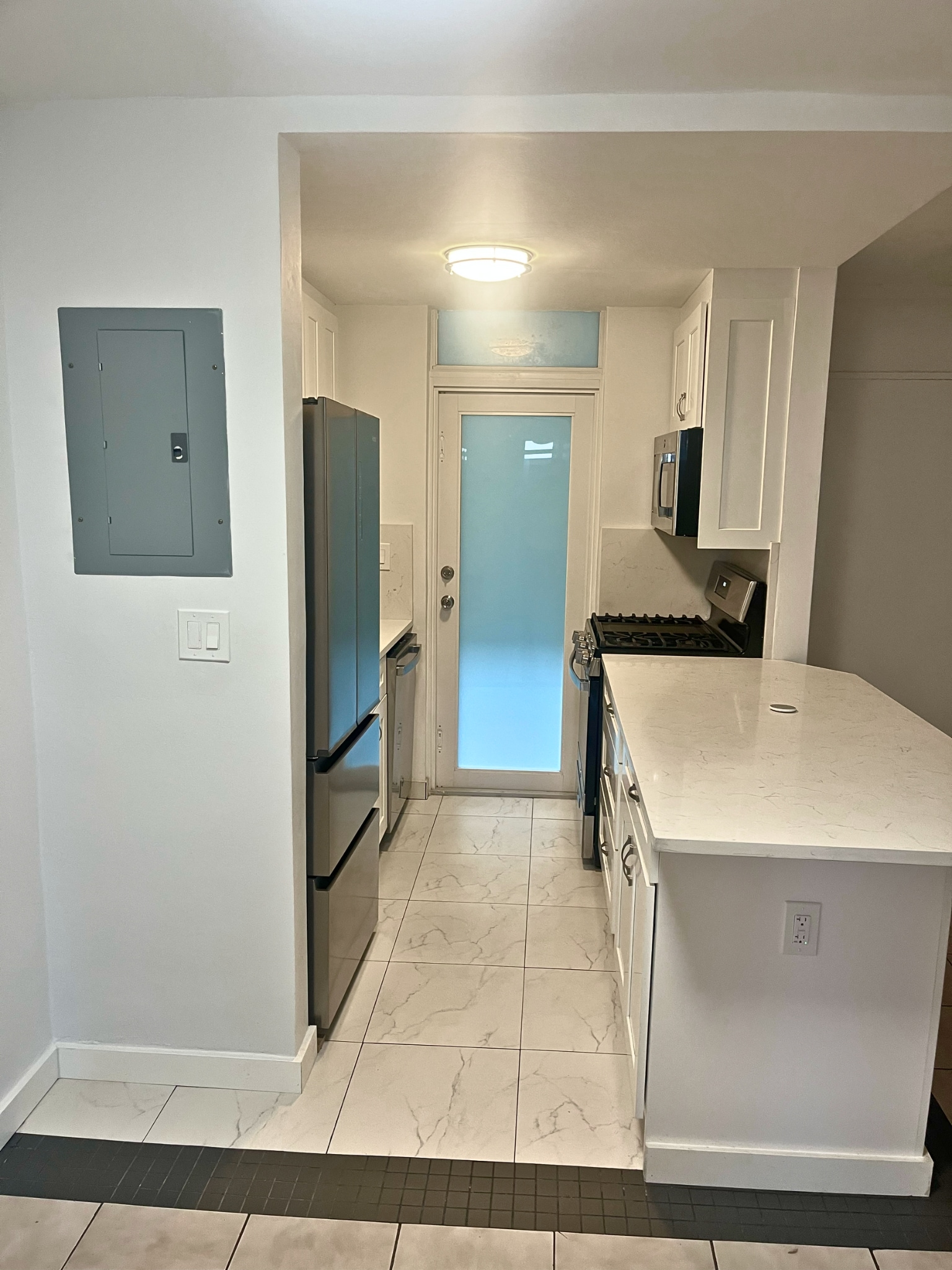 Building Photo - 921 Jefferson Ave