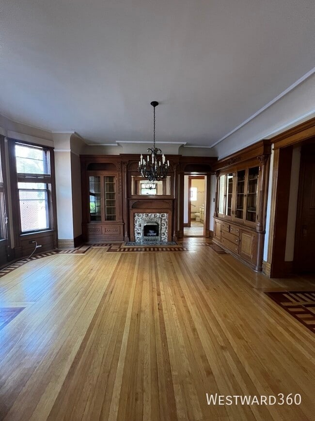 Building Photo - 420 N Marion St