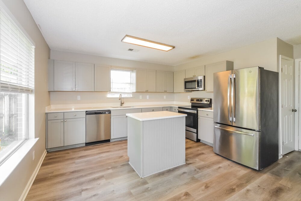 Building Photo - 990 Jessa Cove