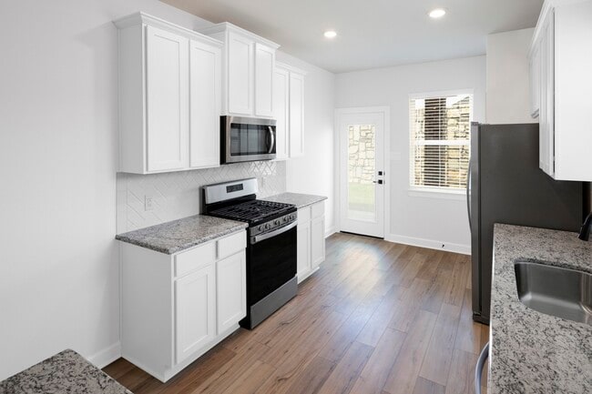 Building Photo - 6111 White Spruce Dr