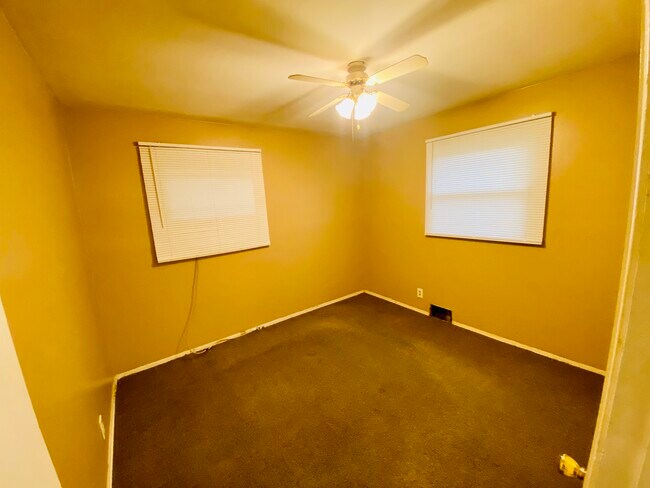 Building Photo - 2260 Stieber Ave