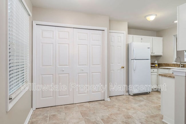 Building Photo - 4614 Pine Trace Dr