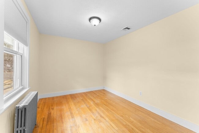 Building Photo - 20 Brae Rd