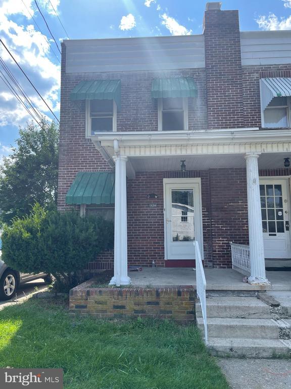 Primary Photo - 524 Heine St