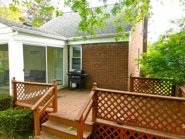 Building Photo - 1409 Gardenia Ave