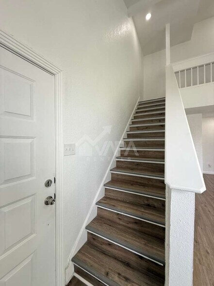 Building Photo - 11510 Hatchet Pass Dr