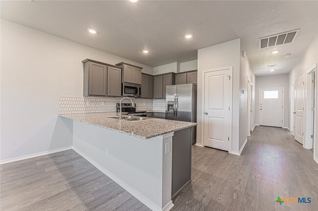 Building Photo - 1226 LEXINGTON Dr