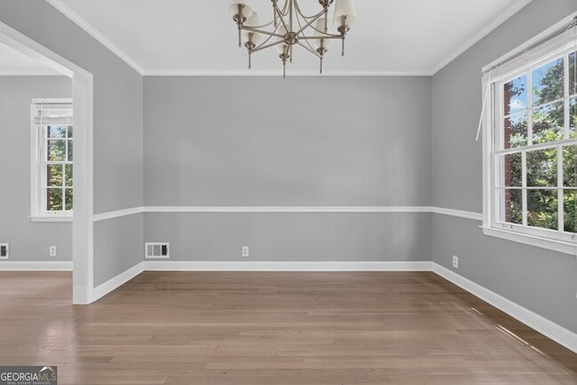 Building Photo - 4854 Springfield Dr