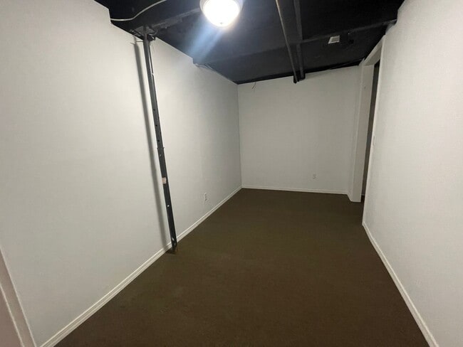 Building Photo - Spacious 5 Bedroom, 3 Bath Home with finished basement – Near Merdian and Pawnee – Available Now!