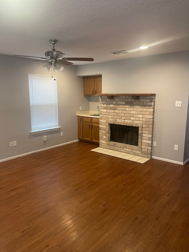 Living Room - 11136 El Sendero St