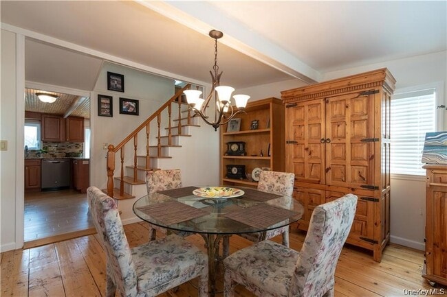 Building Photo - 401 Nichols St