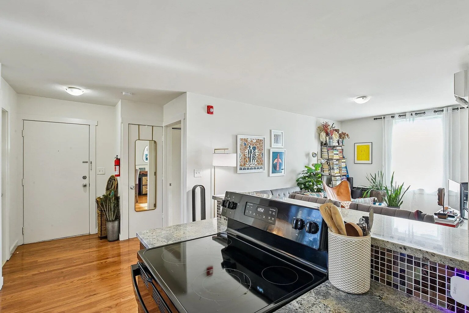 Building Photo - 324 4th St