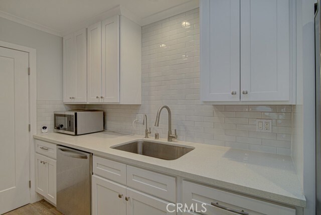 Building Photo - 2176 Via Puerta
