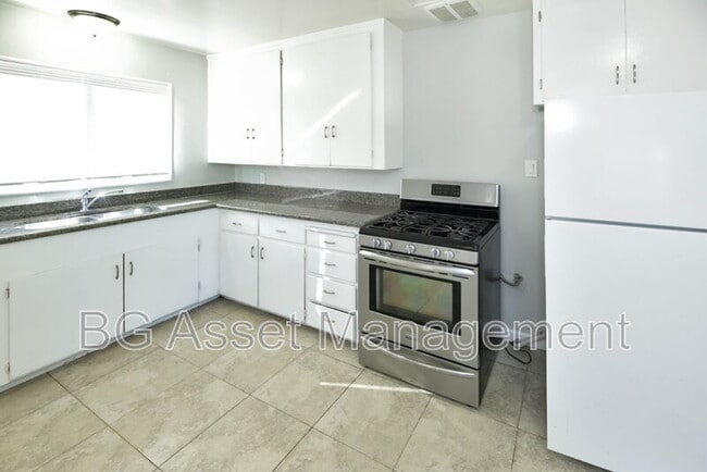 Building Photo - 1812 Rd 20