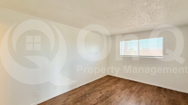 Building Photo - 2415 W Hazelwood St