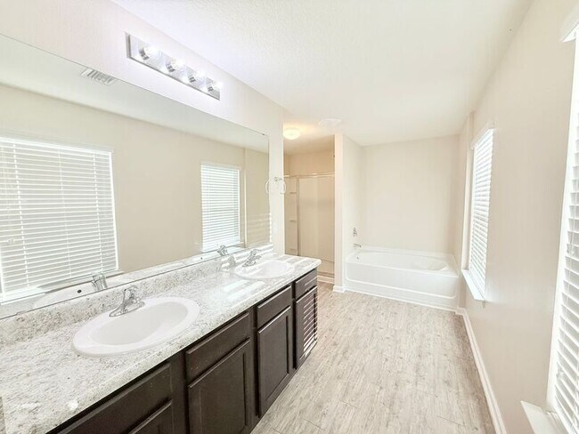 Building Photo - 5890 Bay Tree Court