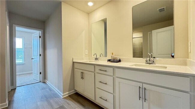 Building Photo - 1498 High Fls Ln