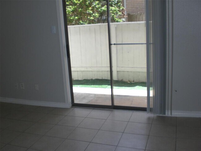 Building Photo - 12660 Ashford Point Dr