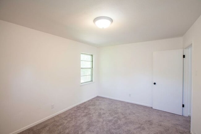 Building Photo - 3503 Loganwood Dr