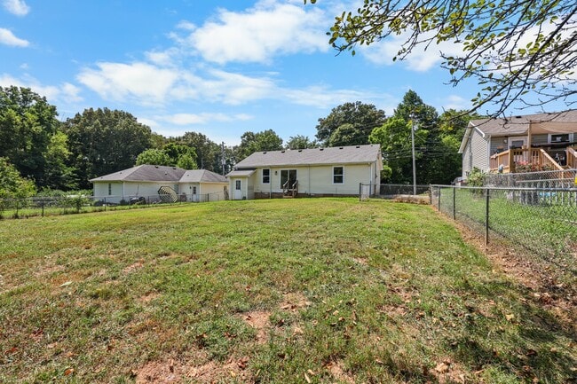 Building Photo - 741 Princeton Cir