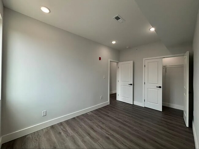 Building Photo - 675 N 41st St