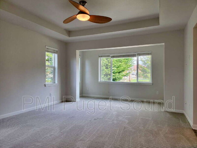 Building Photo - 576 Mount Baker Pl NE