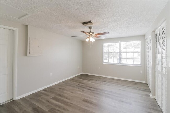 Building Photo - 7224 Parrot Dr