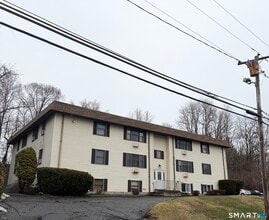 Building Photo - 33 River St