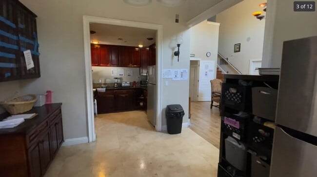 Building Photo - 4 Bed with Dual Master Bedrooms