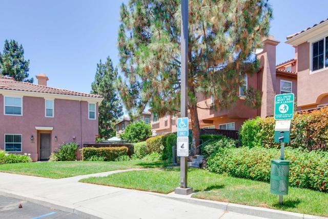 Building Photo - 1241 Highbluff Ave