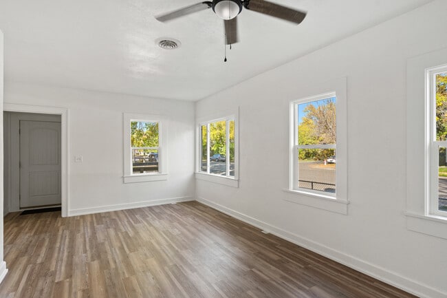 Building Photo - 402 Burlington Ave