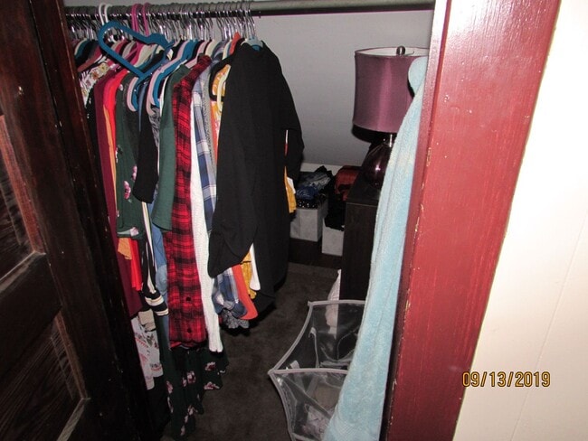 Building Photo - /Charming 3BR Near Downtown Madison - Available 8/15/2026