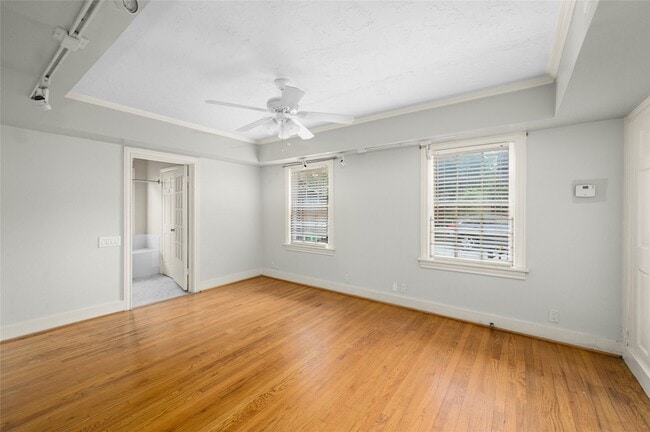 Building Photo - 1955 Lexington St