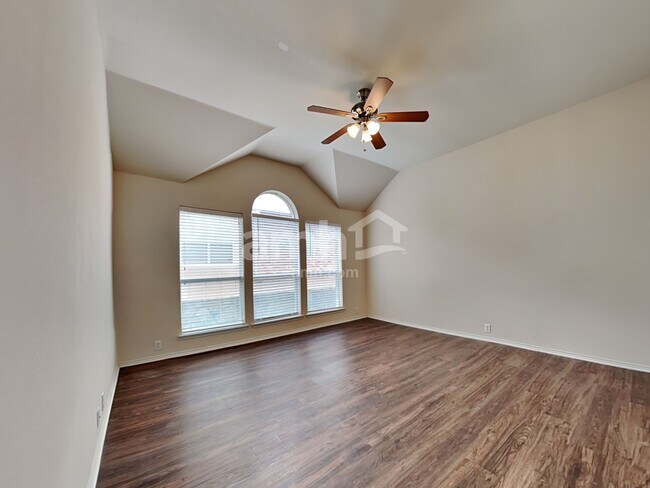 Building Photo - 1356 Napa Dr