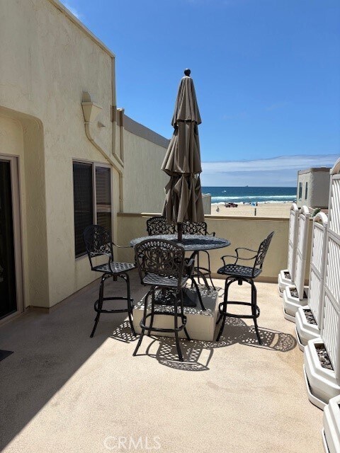 Building Photo - 711 Pacific Coast Hwy