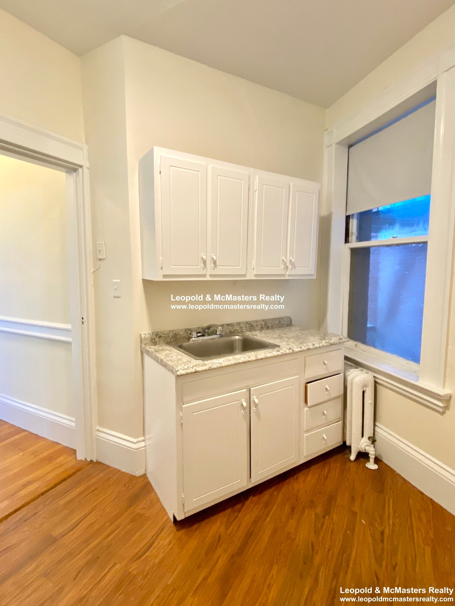 Building Photo - 2 Ware St