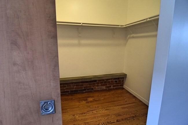 Building Photo - 2501 Grove St