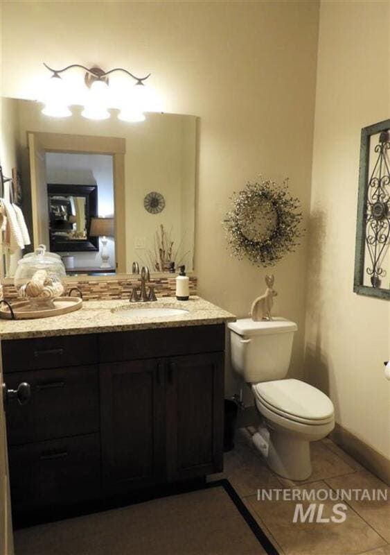 Building Photo - 2084 W Pine Ave