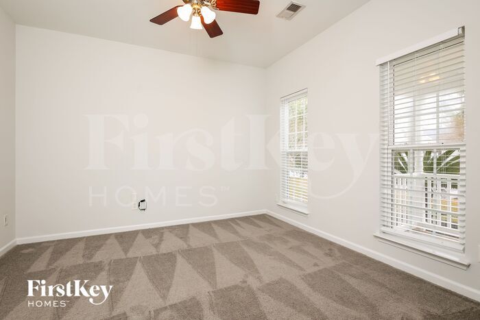 Building Photo - 3357 Middlesboro Ave