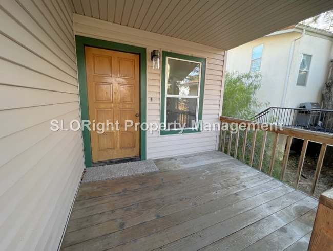 Building Photo - AVAILABLE NOW- Recently Updated Home on Lake Nacimiento - 3 Bed / 2 Bath